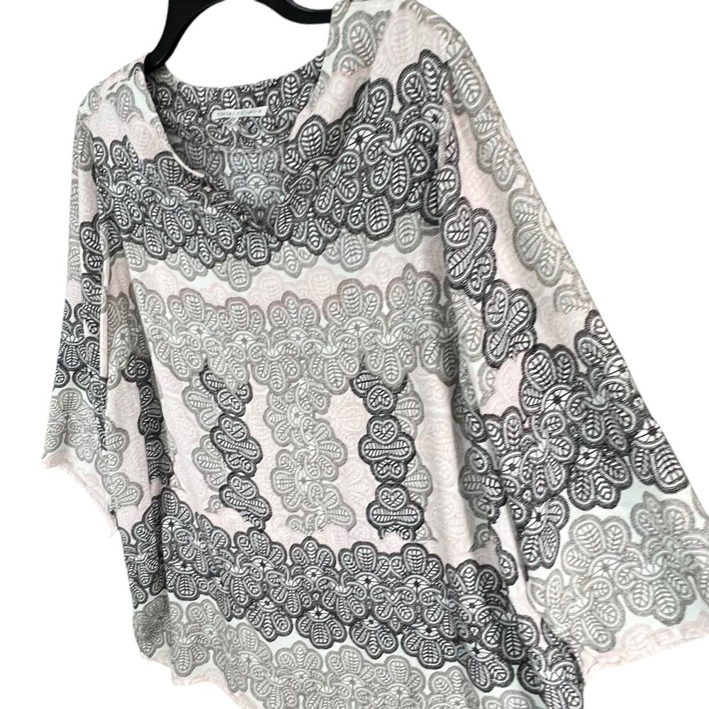 Violet & Claire Blouse Womens 1X Pink Gray Black Floral 3/4 Sleeve Casual Boho - Picture 2 of 13